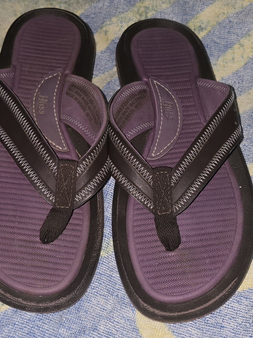 Bass Size 7M Ladies Brown/Purple Flip Flop Sandals